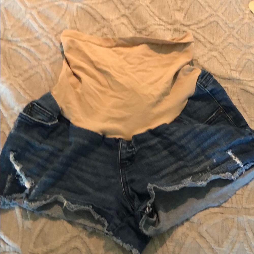 Wendy bellissimo maternity denim shorts.